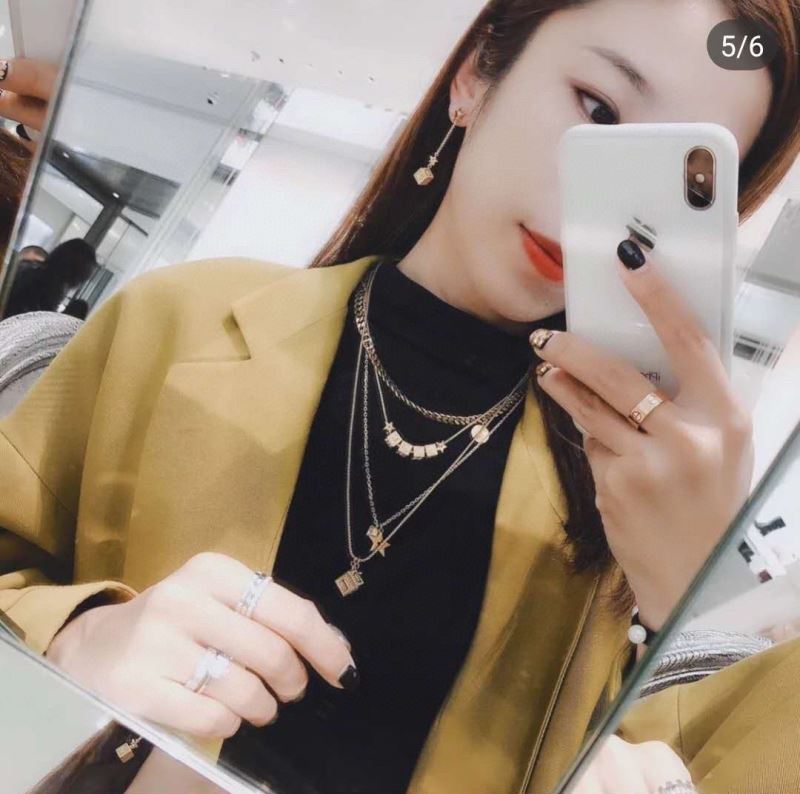 chr1st1an D10r necklaces